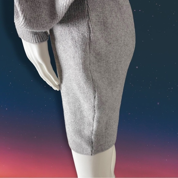 PETAL Roz Silver Gray Vneck Bodycon Sweater Dress Size Large - Picture 10 of 13